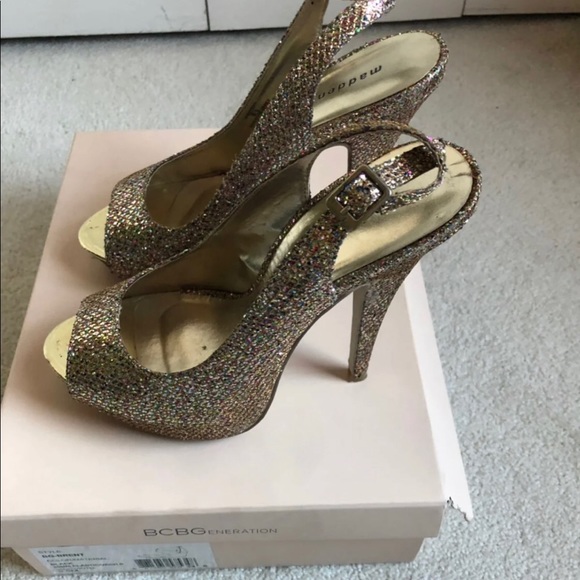 Heels 👠💐💐 - Picture 1 of 8